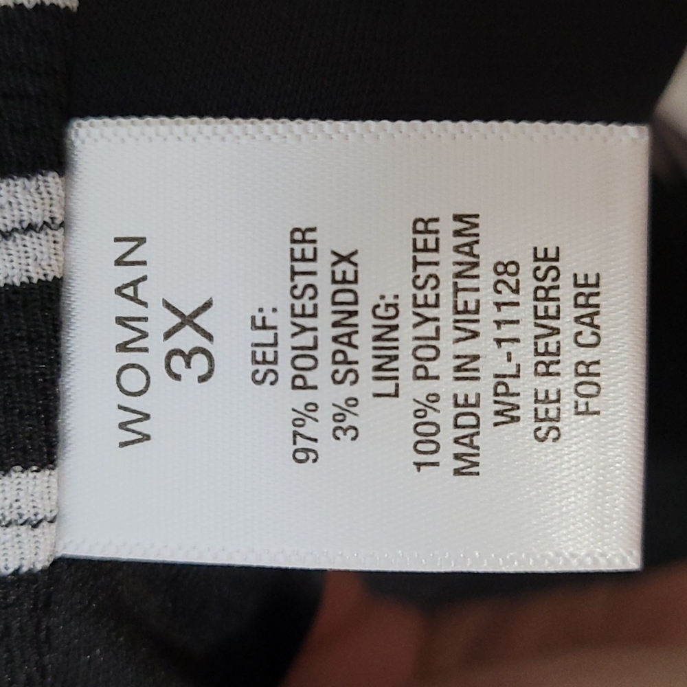 Three quarter length sleeve black and white blazer with zip pockets - Picture 3 of 8